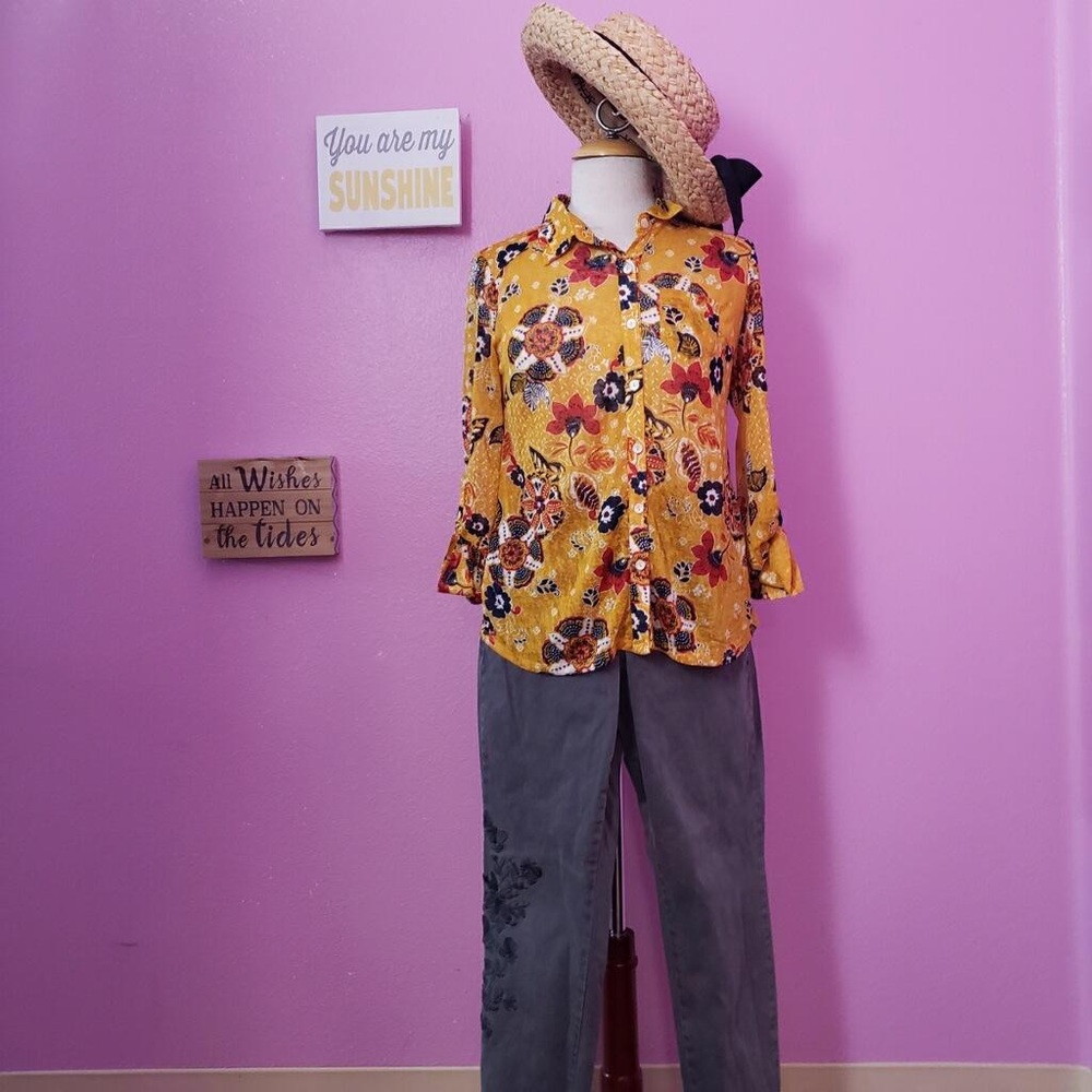 Mustard yellow button down💛